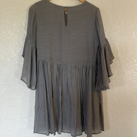 UMGEE Gray blouse with Colorful Embroidery - Picture 2 of 5